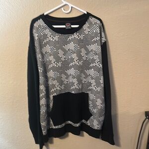 Enyce Black and Gray Crewneck Sweater with Two-Tone 6x size but feels like 4x-5x